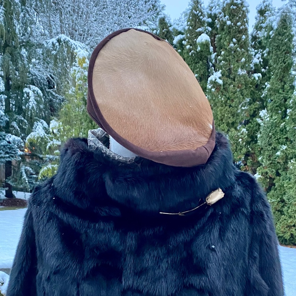 VTG 1970s Ethnic Leather Hat Turban Funky Costume Beret Dark Academia Carnival - Picture 3 of 10
